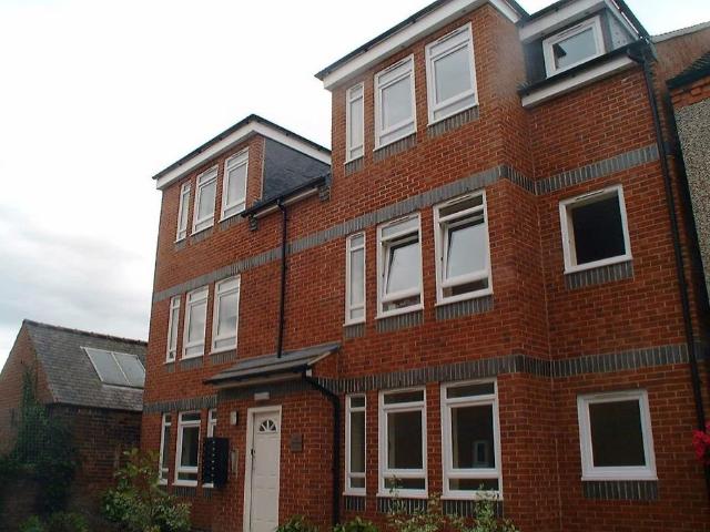 2 bedroom apartment to rent