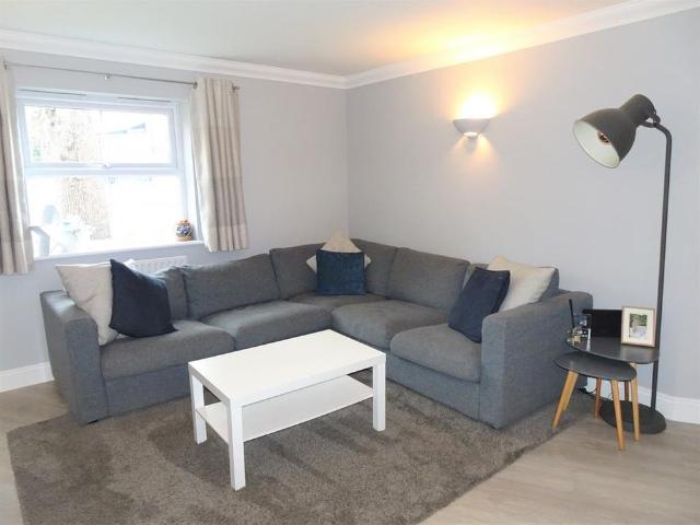 2 bedroom apartment to rent