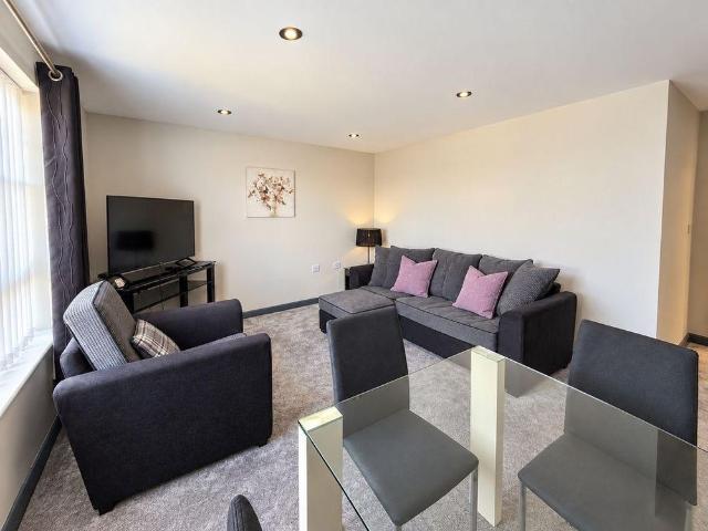 2 bedroom apartment to rent