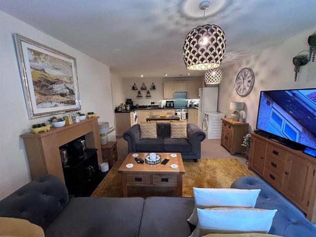 2 bedroom apartment to rent