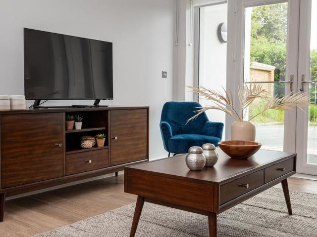 2 bedroom apartment to rent