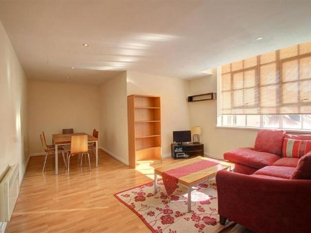 2 bedroom apartment to rent