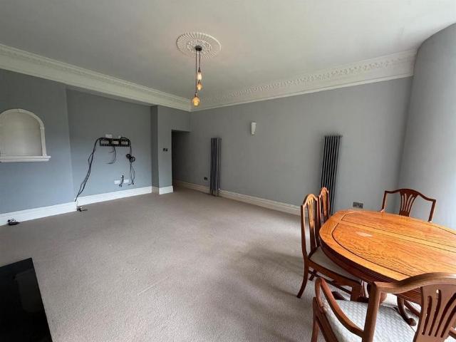 2 bedroom apartment to rent