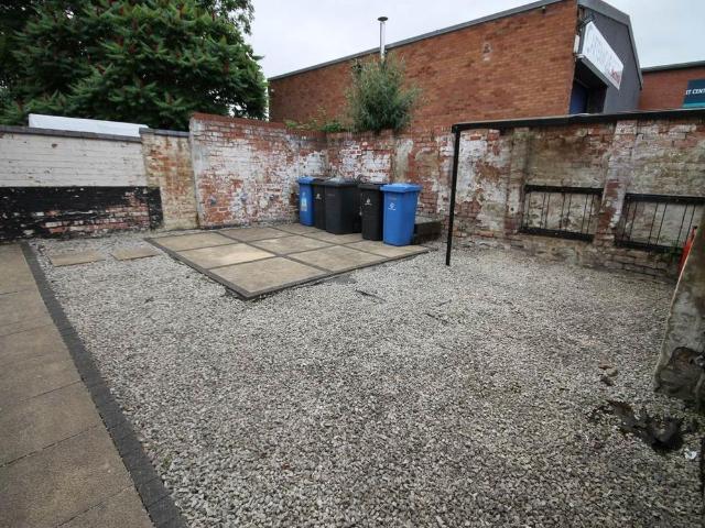 2 bedroom apartment to rent