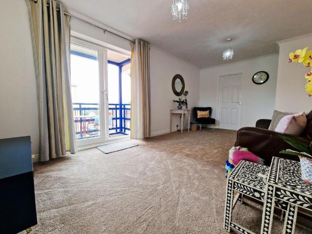 2 bedroom apartment to rent