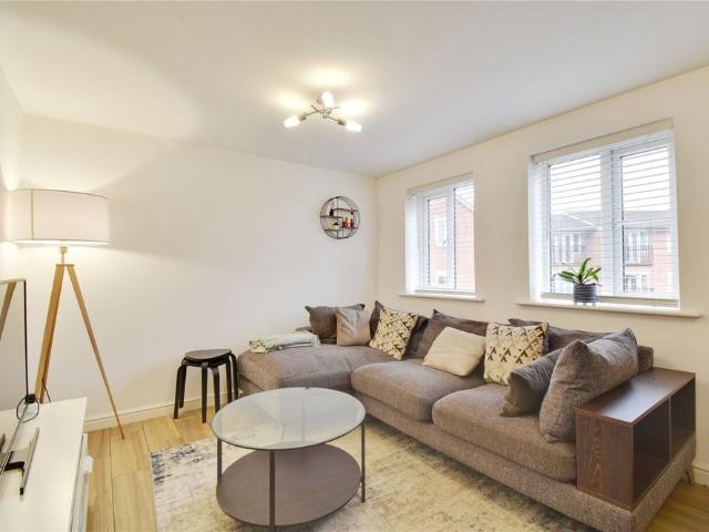 2 bedroom apartment to rent