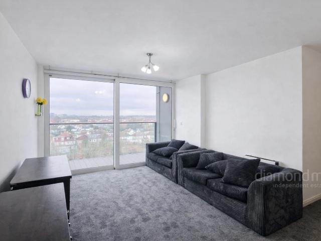 2 Bedroom Apartment To Rent £1,800 pcm