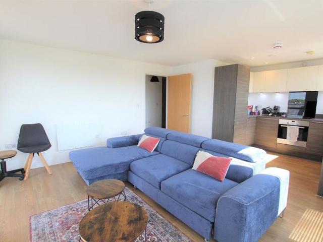 2 bedroom apartment to rent