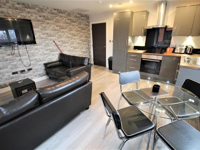 2 bedroom apartment to rent