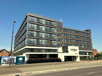 Ashton upon Mersey, M33 - Lift, Equipped kitchen