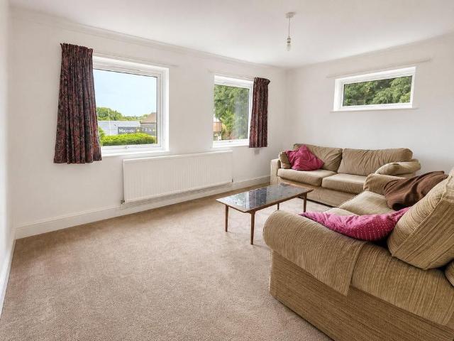 2 bedroom apartment to rent
