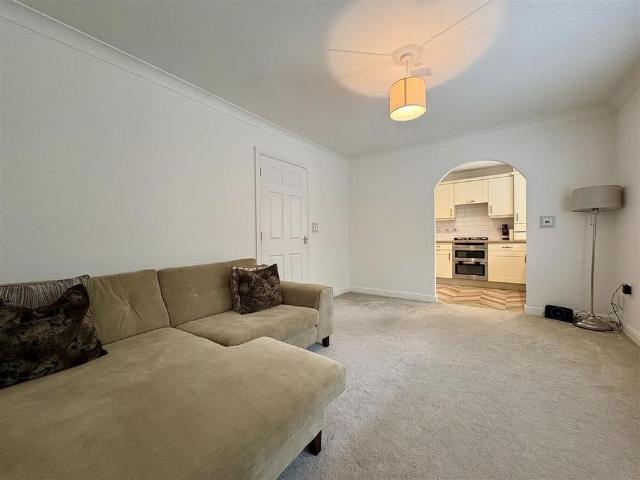 2 bedroom apartment to rent