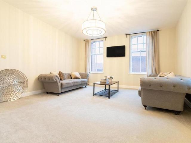 2 bedroom apartment to rent