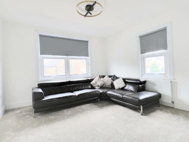 2 bedroom apartment to rent