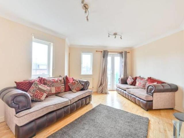 2 bedroom apartment to rent