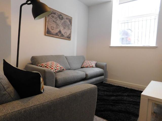 2 bedroom apartment to rent