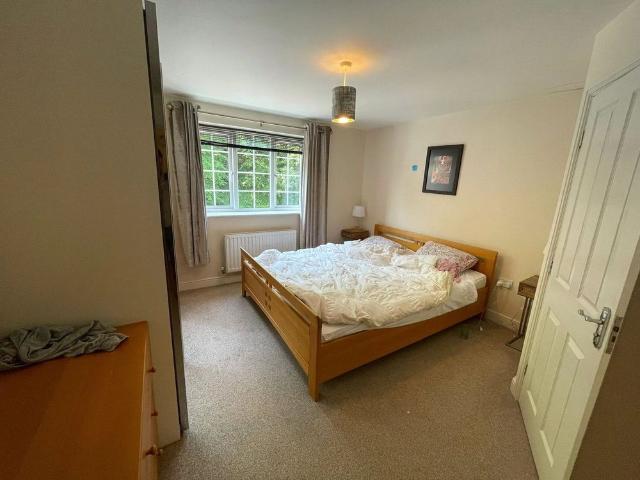 2 bedroom apartment to rent