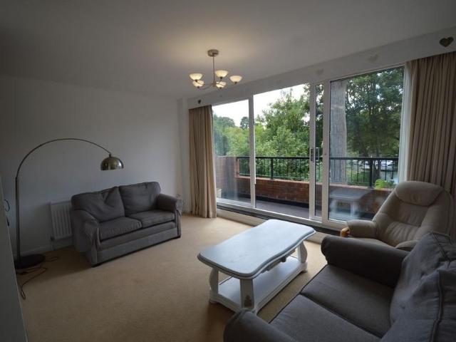 2 bedroom apartment to rent