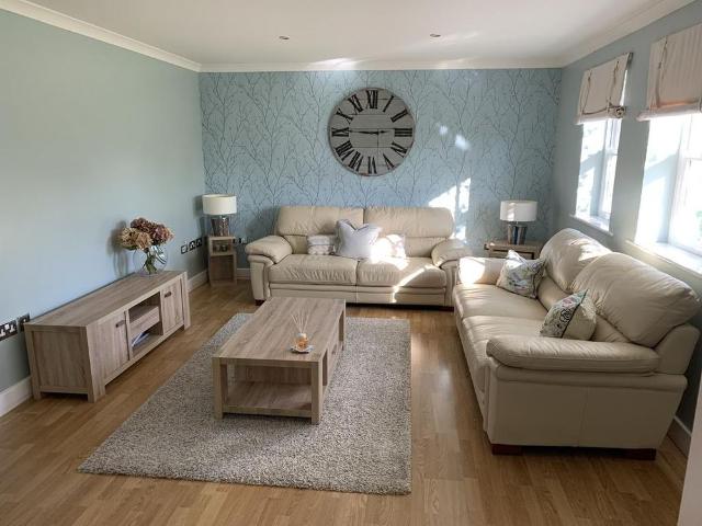 2 bedroom apartment to rent