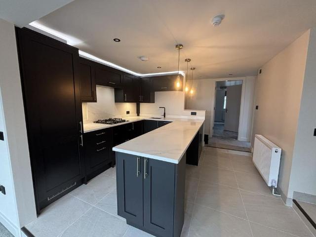 2 bedroom apartment to rent