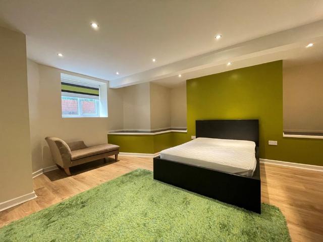 2 bedroom apartment to rent