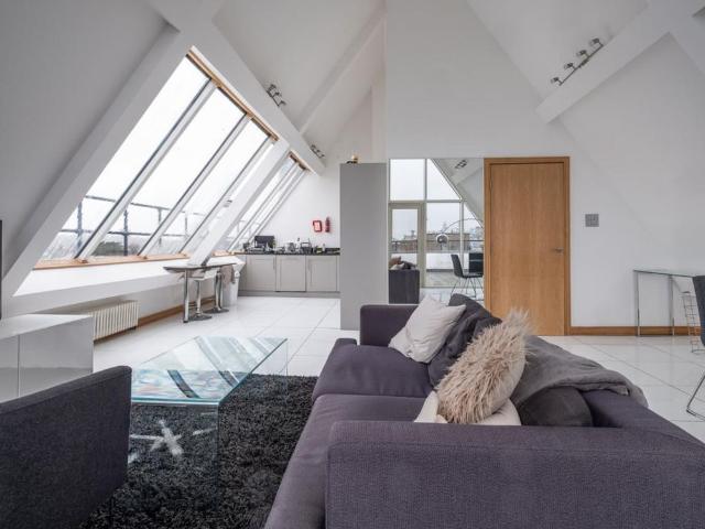 2 bedroom apartment to rent