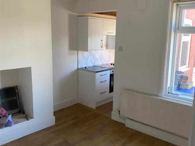 2 bedroom apartment to rent