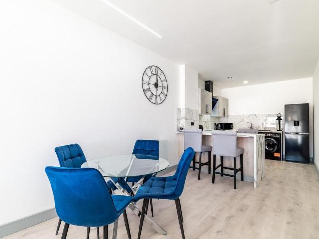 2 bedroom apartment to rent