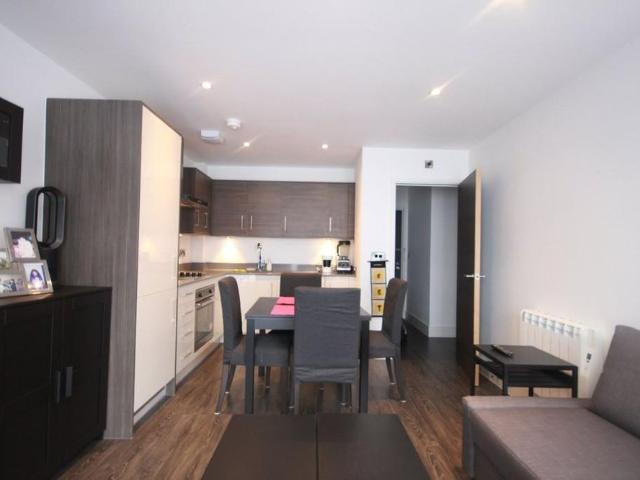 2 bedroom apartment to rent