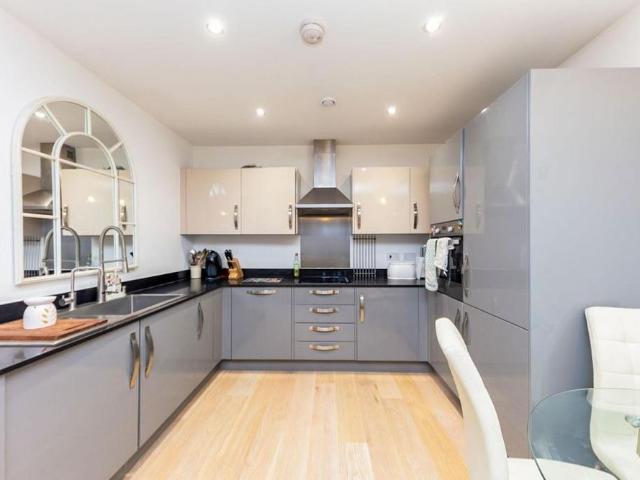 2 bedroom apartment to rent