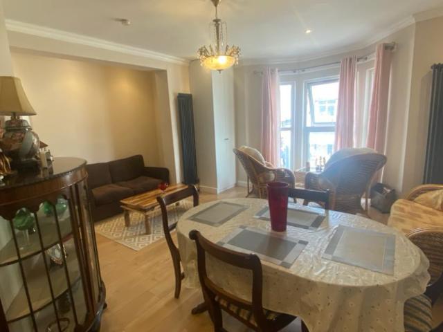 2 bedroom apartment to rent
