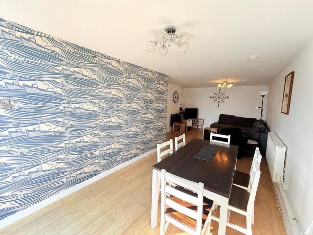 2 bedroom apartment to rent