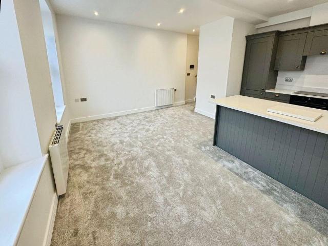 2 bedroom apartment to rent