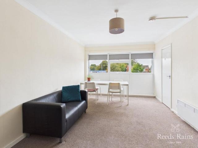 2 bedroom apartment to rent
