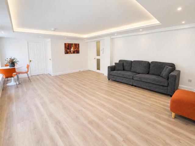 2 bedroom apartment to rent