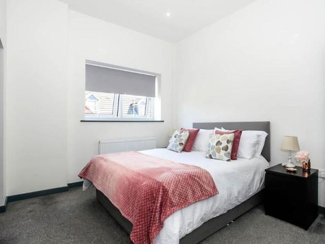 2 bedroom apartment to rent