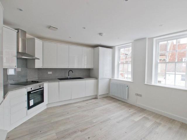 2 bedroom apartment to rent