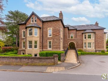 Knutsford, Cheshire county, Midlands - Equipped kitchen