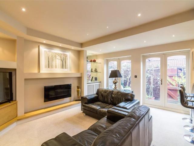 2 bedroom apartment to rent