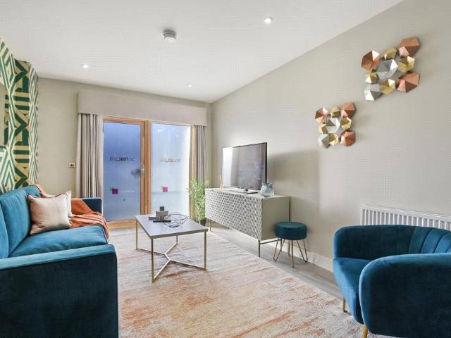 2 bedroom apartment to rent