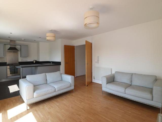 2 bedroom apartment to rent