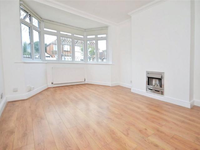 2 bedroom apartment to rent