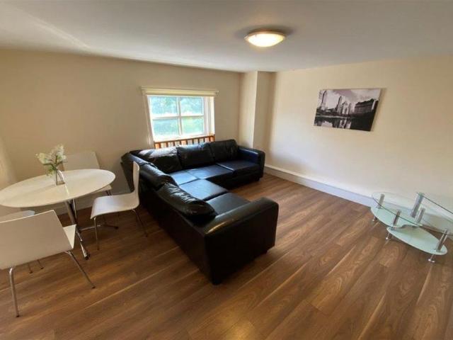 2 bedroom apartment to rent