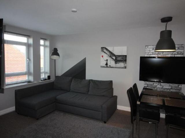 2 bedroom apartment to rent