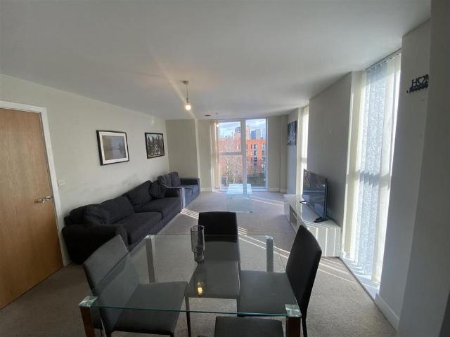 2 bedroom apartment to rent