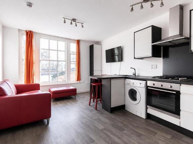 2 bedroom apartment to rent