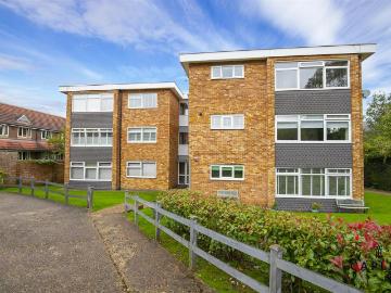 Flat for rent in Buckhurst Hill - Concierge