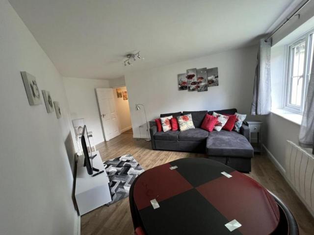 2 bedroom apartment to rent