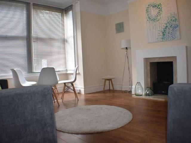 2 bedroom apartment to rent