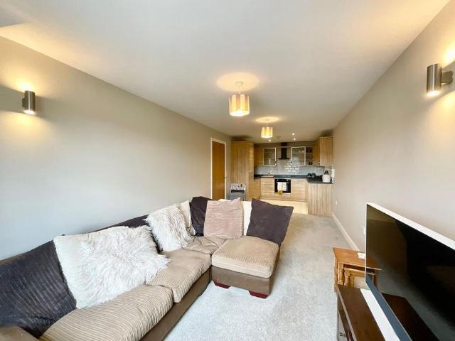 2 bedroom apartment to rent